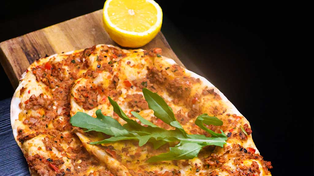 Authentische Holzkohlegrill Spezialität